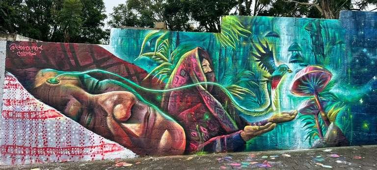 Mujeres mágicas y el huipil del poder
